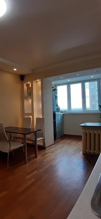 1/10 Вулиця Радунська Apartment Kiev Luaran gambar